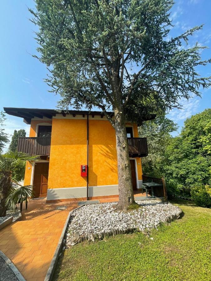 Oasi Del Garda 2 Apartment Monzambano Exterior photo